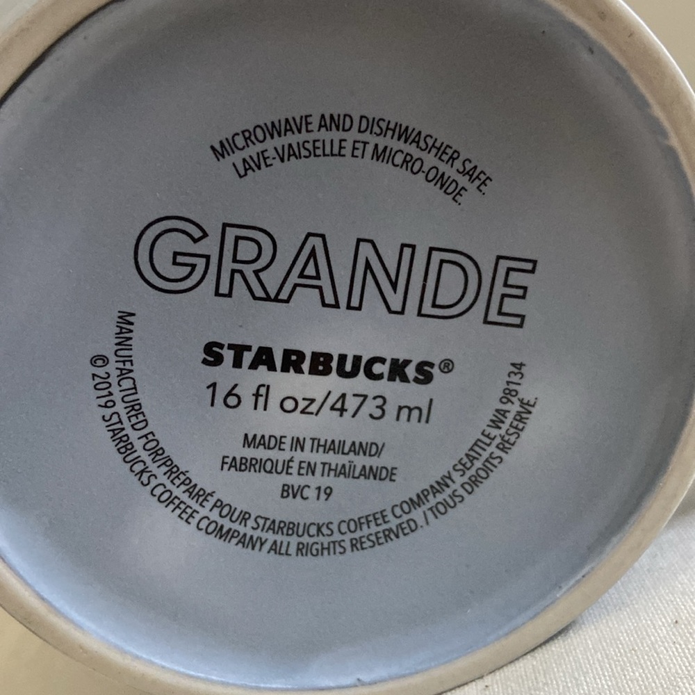 💙Starbucks 2019 GRANDE 16oz Large Matte Grey Mug - Picture 3 of 3